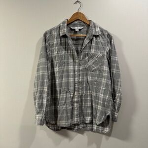 Old Navy women’s Large Gray Plaid flannel long sleeve button down shirt